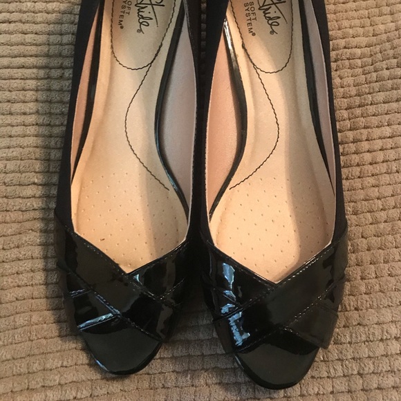 lifestride peep toe shoes